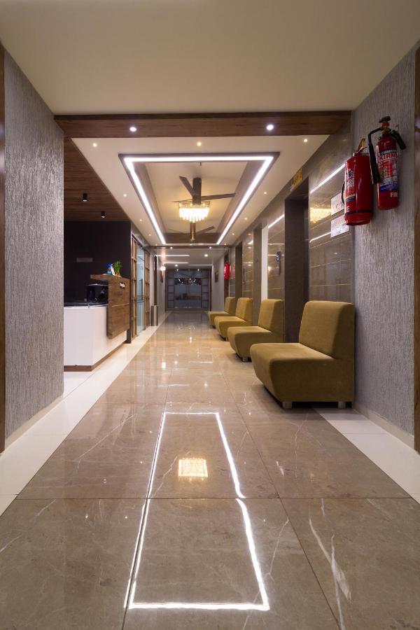 Hotel Green City Гандинагар Экстерьер фото